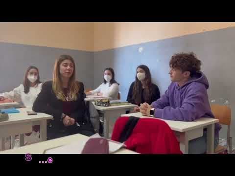 #change: scuola in archivio. La scuola e/è il cambiamento, l’archivio e/è il cambiamento. 